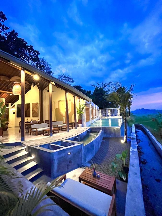 Boutique Villa Jogja Senang Yogyakarta Exterior foto